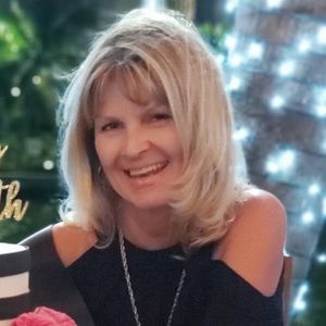 Meet your Posher, Debbie